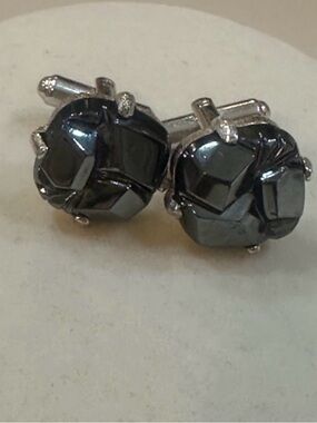 Vintage Sarah Coventry .75” x .75” Clustered Hematite Cufflinks Silver Tone MCM